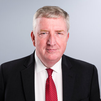 Stephen Travers Headshot.jpg