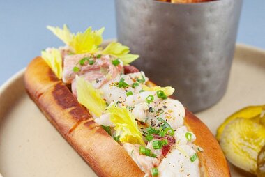 Press_High Dive_Outdoor Dining.jpg