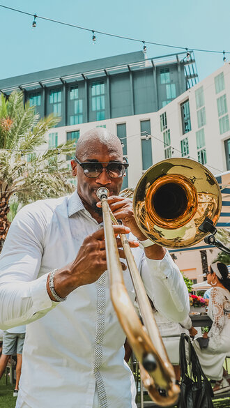 Hospitality_Local Community_Pillar 1_edited.jpg