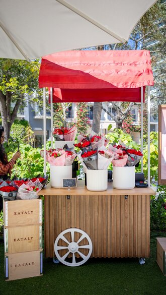 Eataly Popup cart.jpg