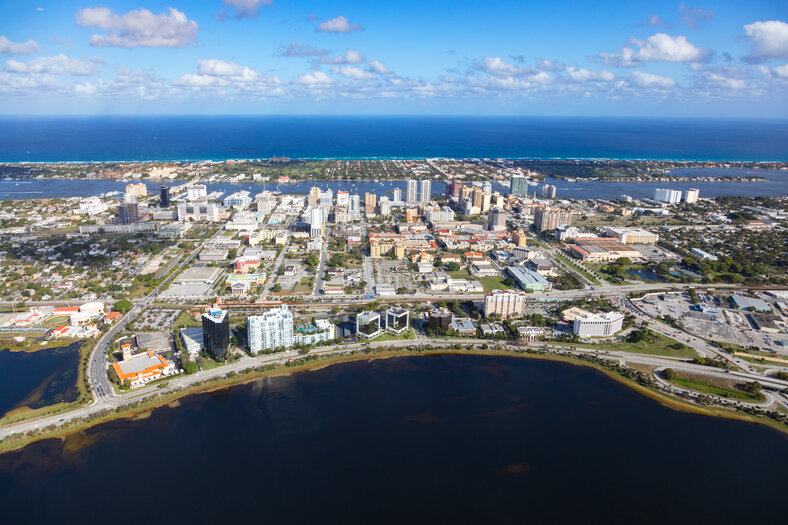 related-southeast-office-360-rosemary-landscape-360 advantage_1 location.jpg