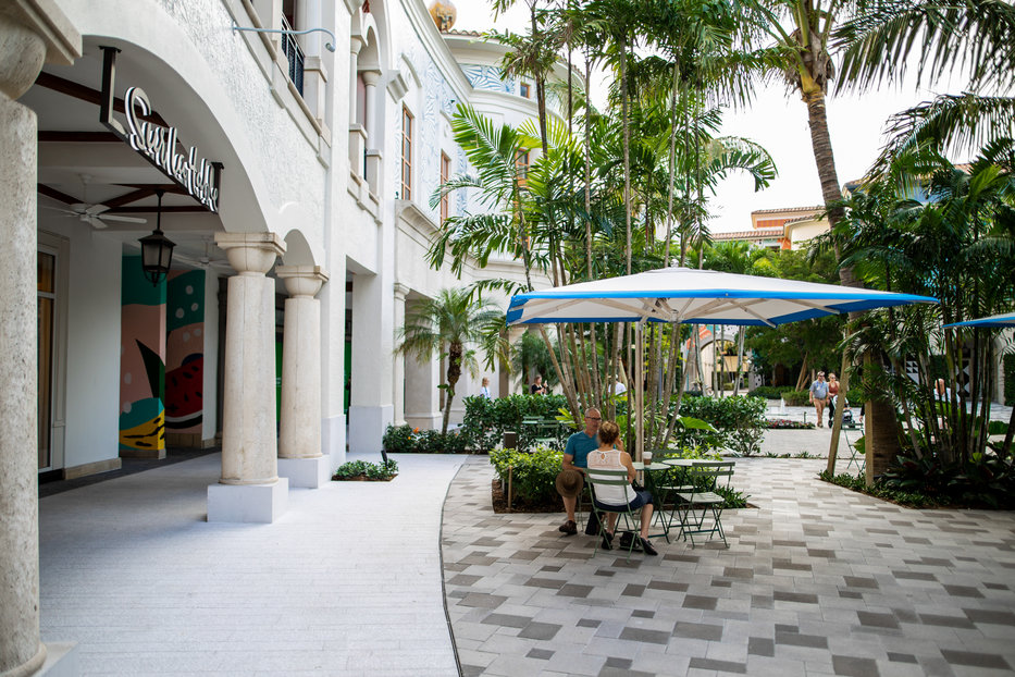 related-corporate-properties-landscape-rosemary-square-sur-la-table.jpg